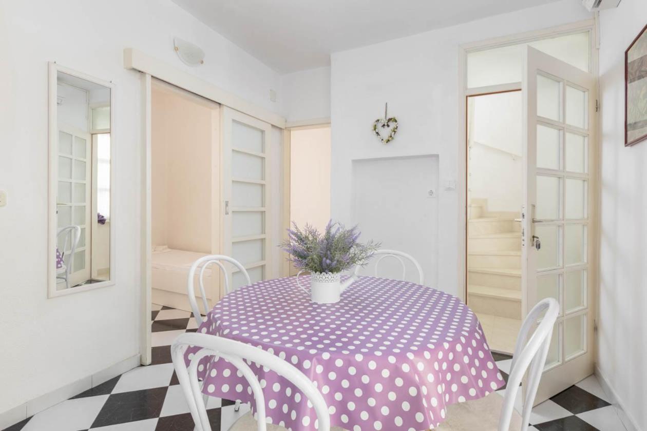 Apartmani Marija Podgora Bagian luar foto