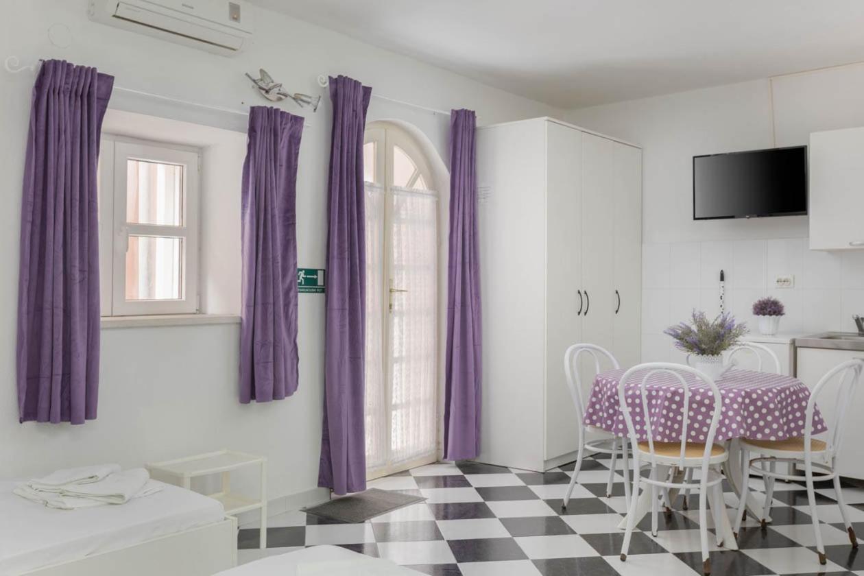 Apartmani Marija Podgora Bagian luar foto