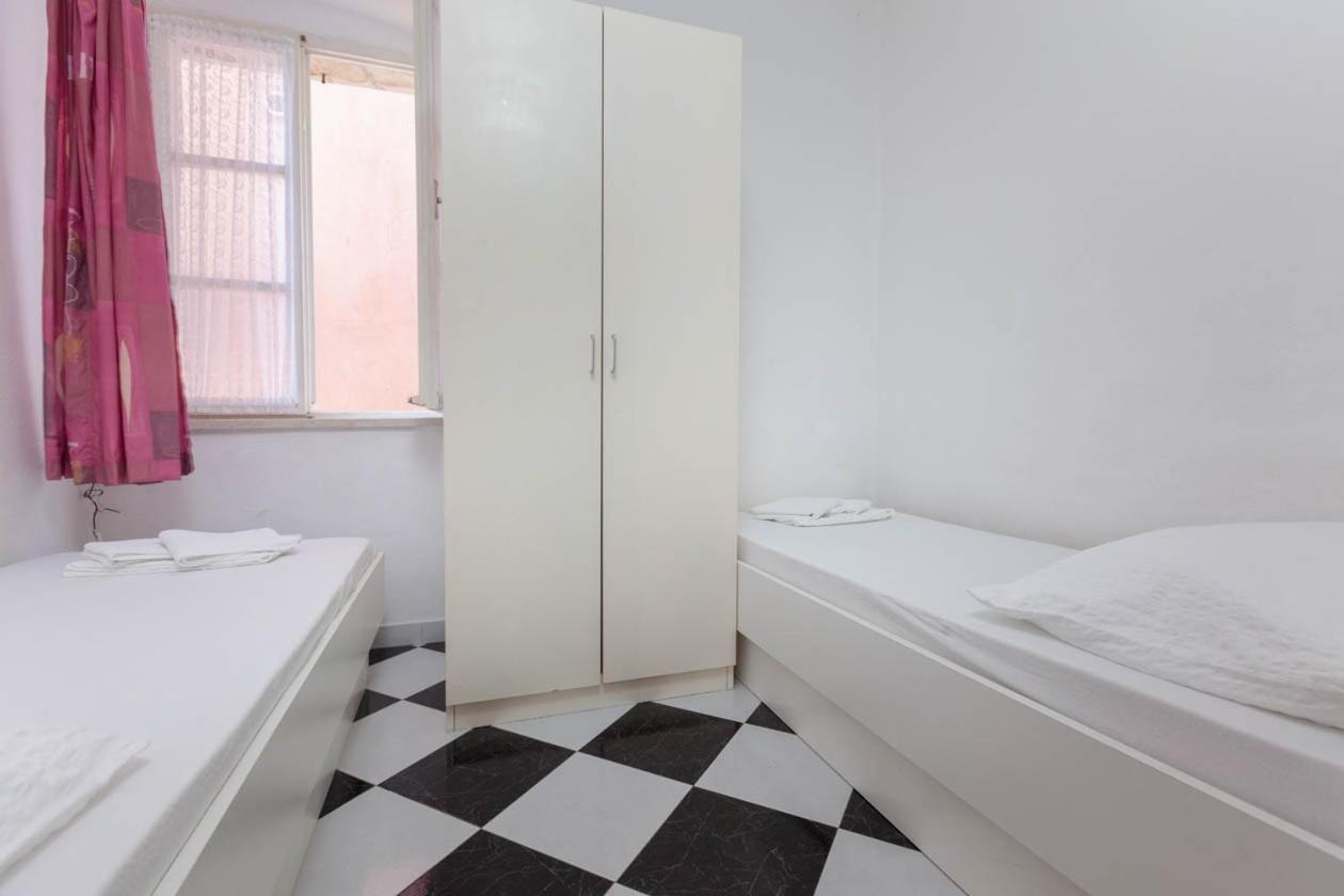 Apartmani Marija Podgora Bagian luar foto