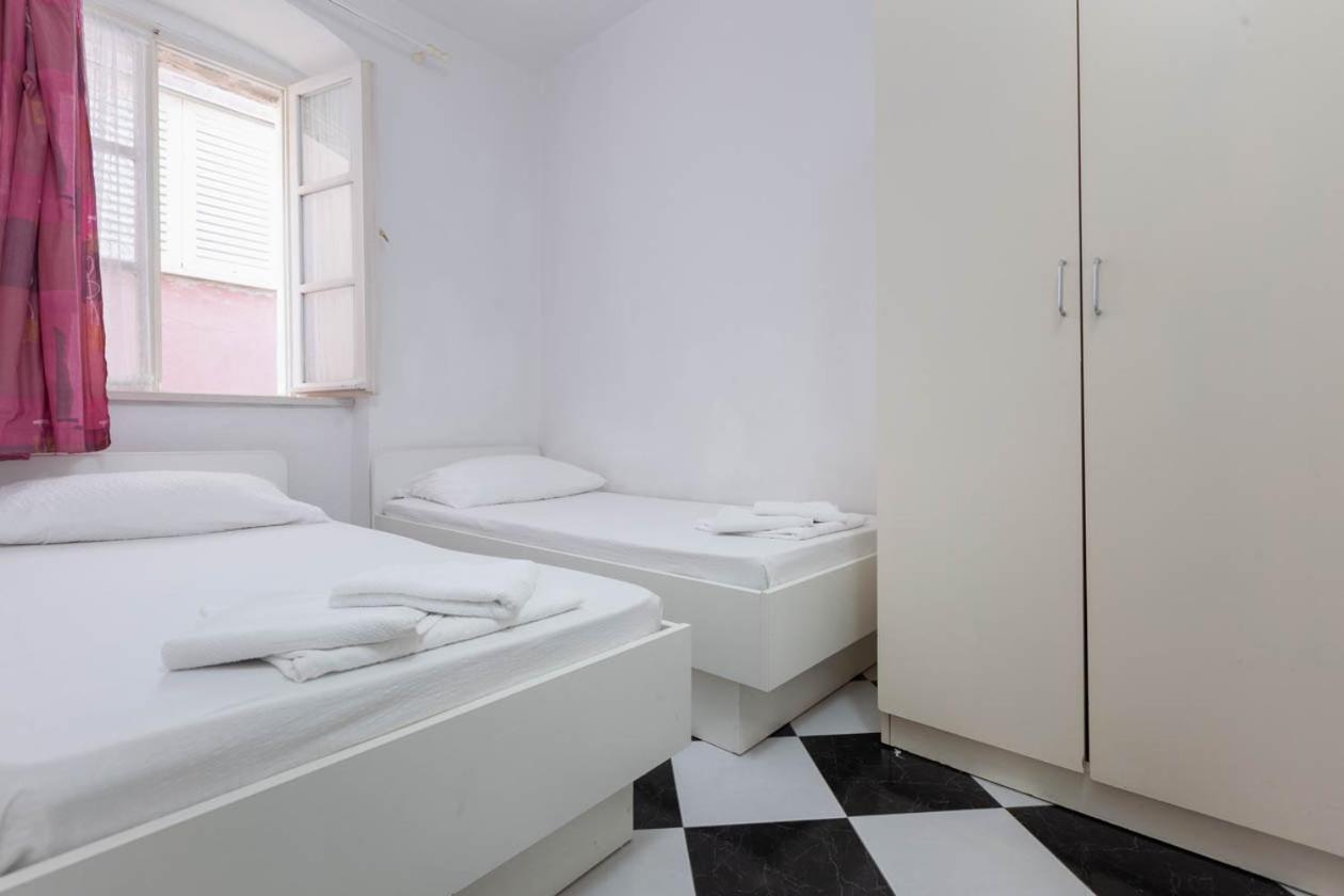 Apartmani Marija Podgora Bagian luar foto